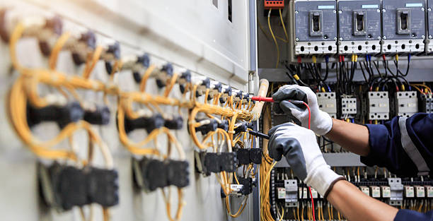 Professional Electrician technician working in Longview, WA